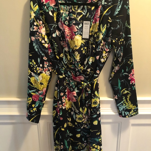 Vera Moda dress NWT Wrap style - Picture 2 of 3